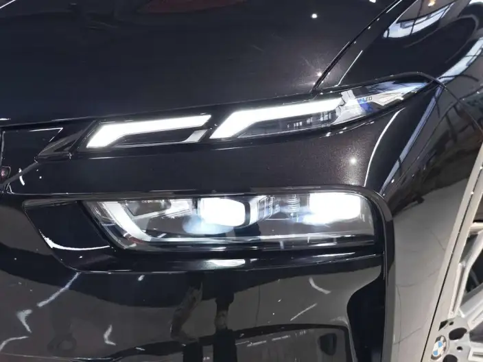 BMW X7 2023 Model xDrive40i Leading Model Luxury Set – фото 7