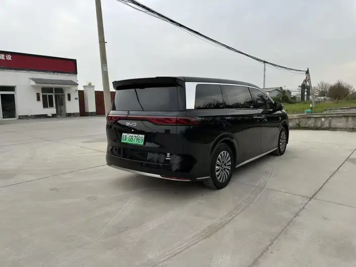 Xia 2025 Model DM-i 180KM Excellence Model – фото 5