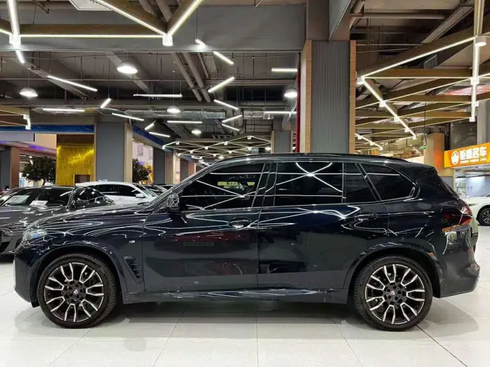 BMW X5 2023 Model xDrive40Li M Sports Night Set – фото 3