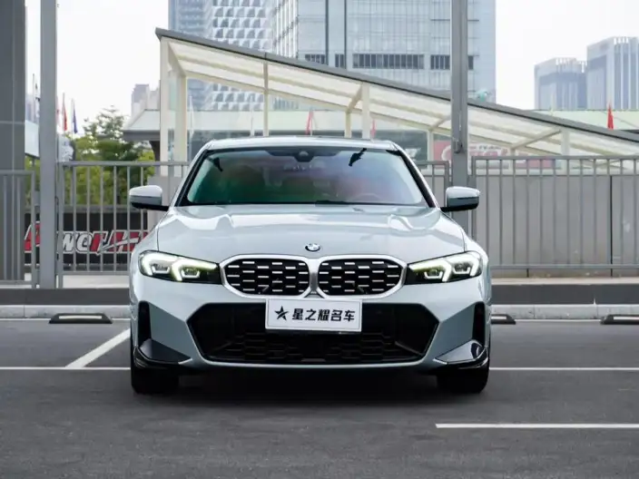 BMW 3 Series 2025 Model 325i M Sports Set – фото 2