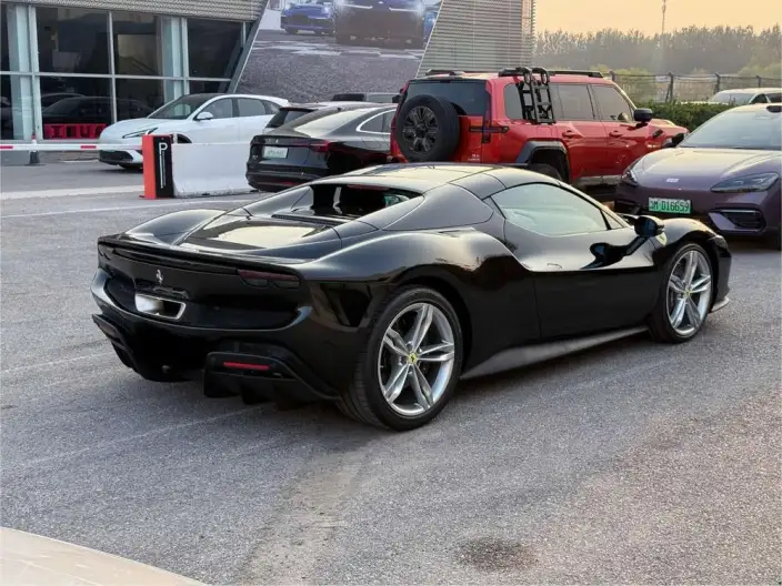 Ferrari 296 2022 Model 3.0T V6 GTS – фото 7