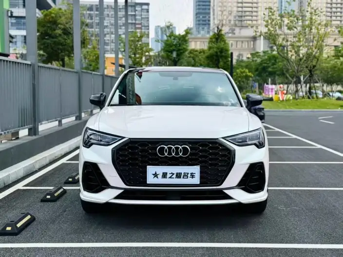 AUDI Q3 Sportback 2022 Model 40 TFSI Fashion Model – фото 2