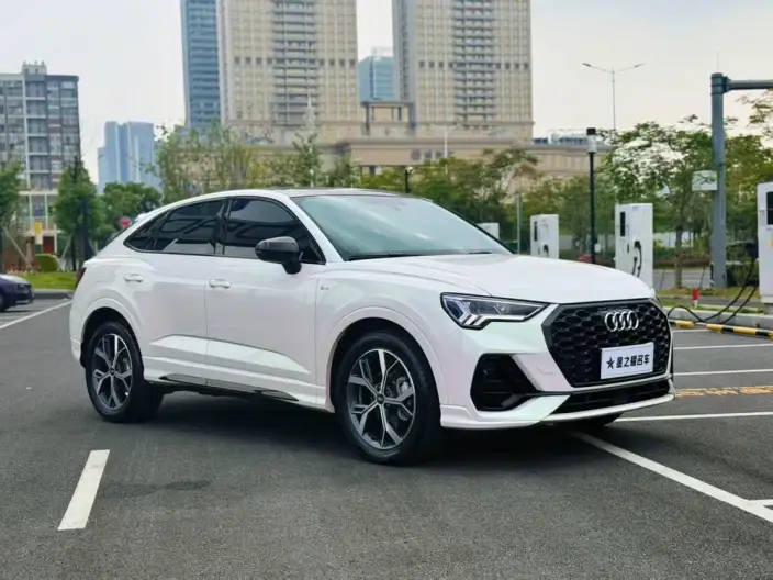 AUDI Q3 Sportback 2022 Model 40 TFSI Fashion Model – фото 3