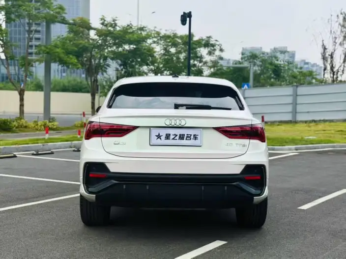 AUDI Q3 Sportback 2022 Model 40 TFSI Fashion Model – фото 6