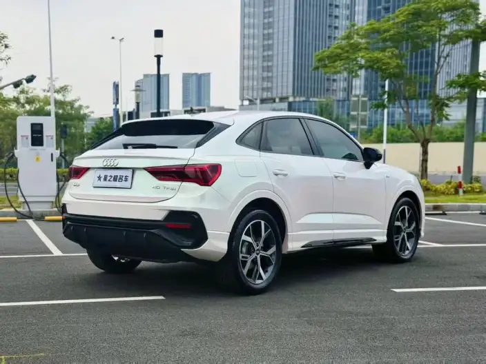 AUDI Q3 Sportback 2022 Model 40 TFSI Fashion Model – фото 7