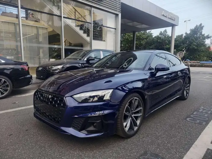 Audi A5 2022 Model Sportback 40 TFSI quattro Luxury Dynamic Model – фото 1