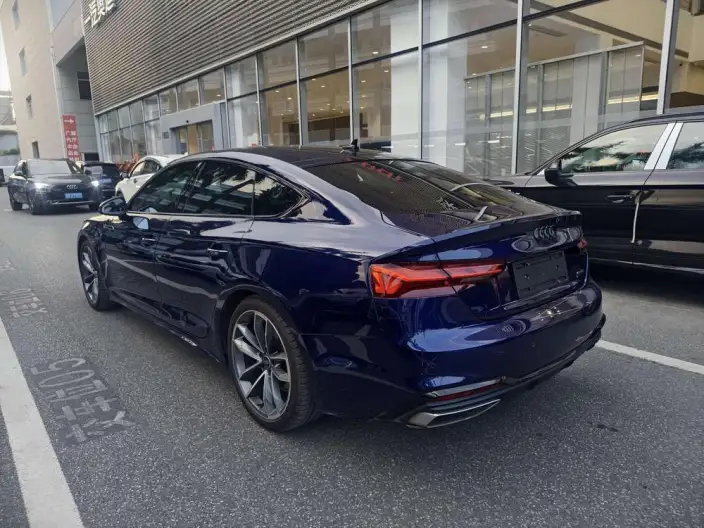 Audi A5 2022 Model Sportback 40 TFSI quattro Luxury Dynamic Model – фото 4