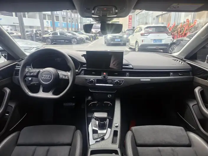 Audi A5 2022 Model Sportback 40 TFSI quattro Luxury Dynamic Model – фото 7