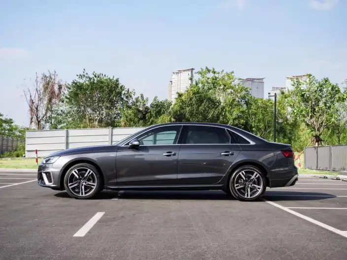 Audi A4 L 2022 Model 40 TFSI Fashion Dynamic Model – фото 3