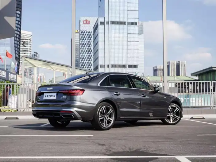 Audi A4 L 2022 Model 40 TFSI Fashion Dynamic Model – фото 5