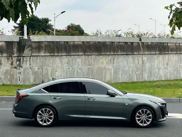 Cadillac CT5 2023 Model 28T Luxury Model Standard Edition – фото 8