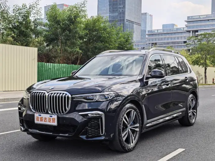 BMW X7 2022 Model xDrive40i Exclusive Model M Sports Set – фото 1