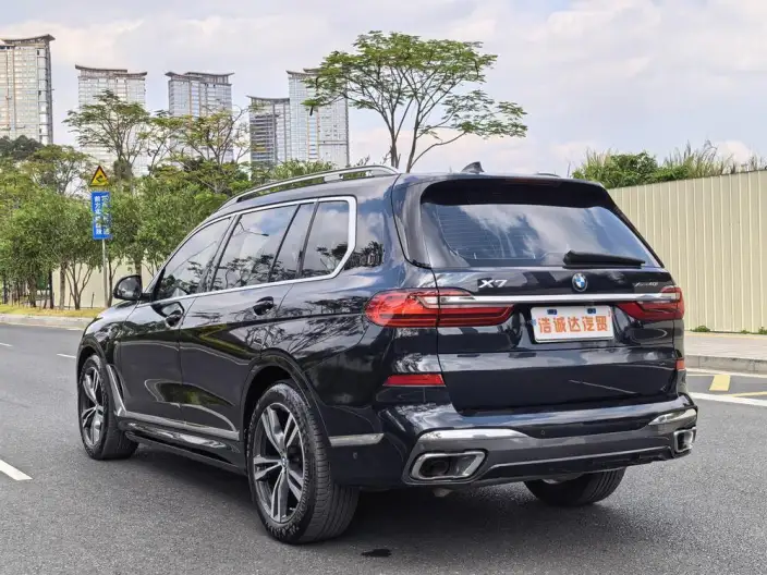 BMW X7 2022 Model xDrive40i Exclusive Model M Sports Set – фото 5
