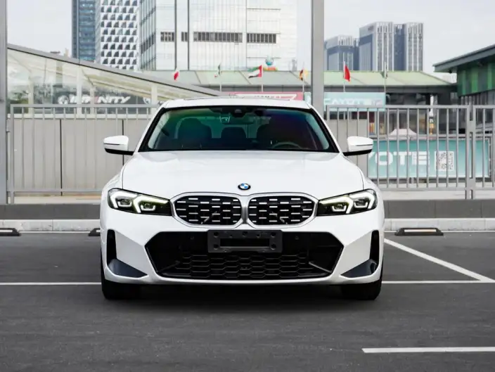BMW 3 Series 2023 Model 325Li M Sports Set – фото 2