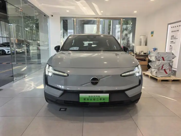 Volvo EX30 2025 Model Rear Drive Long Battery Life Pro Edition Ultra – фото 2