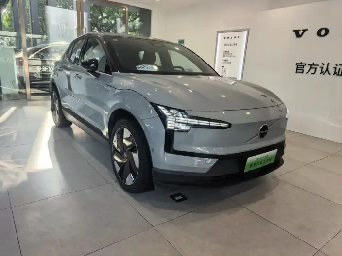Volvo EX30 2025 Model Rear Drive Long Battery Life Pro Edition Ultra – фото 3