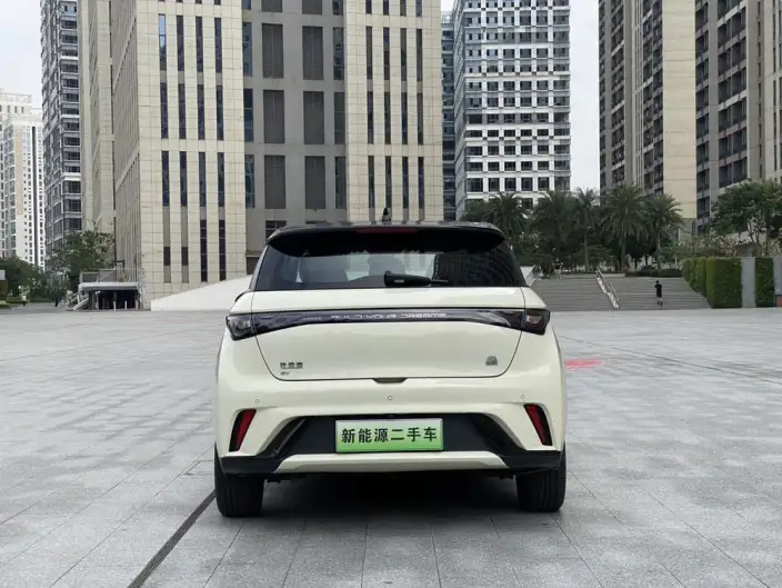 BYD Dolphin 2023 Model Fashion Edition – фото 5