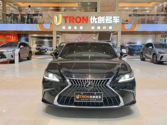Lexus ES 2022 Model 200 Superior Edition