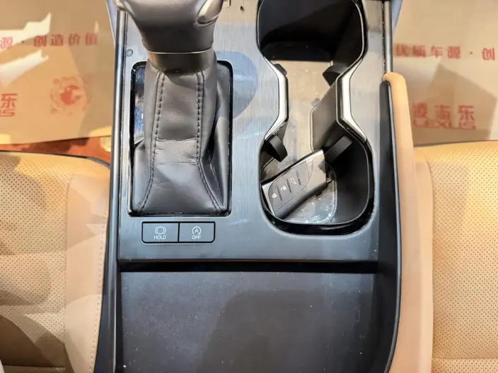 Lexus ES 2022 Model 200 Superior Edition – фото 8