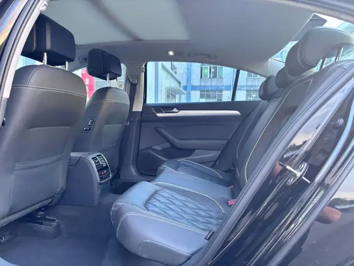 Volkswagen Magotan PHEV 2022 Model Luxury Model – фото 10