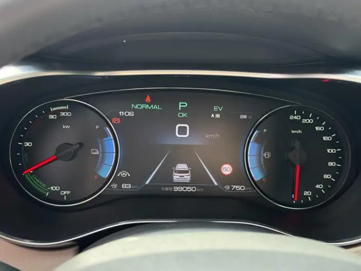 BYD Song MAX DM 2022 Model DM-i 105KM Executive Edition – фото 8