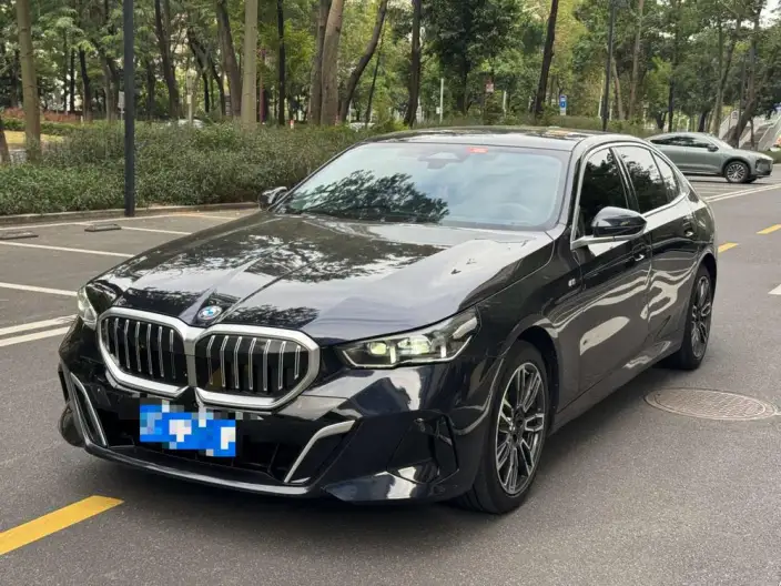 BMW 5 Series 2024 Model 525Li M Sports Set – фото 1