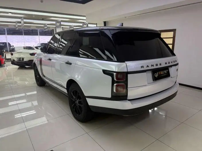 Range Rover 2021 Model 3.0 L6 Shengshi Edition