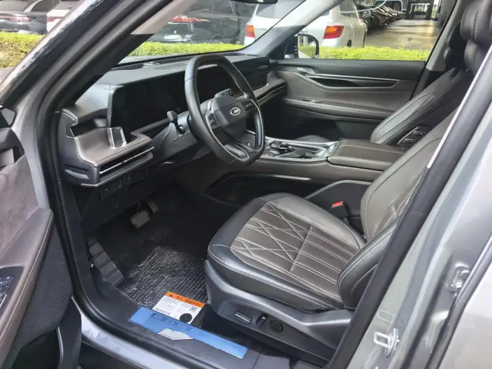 Ford Edge 2025 Model Ford Edge L 2.0T EcoBoost E Hybrid 4WD VII seat Supreme Model – фото 10