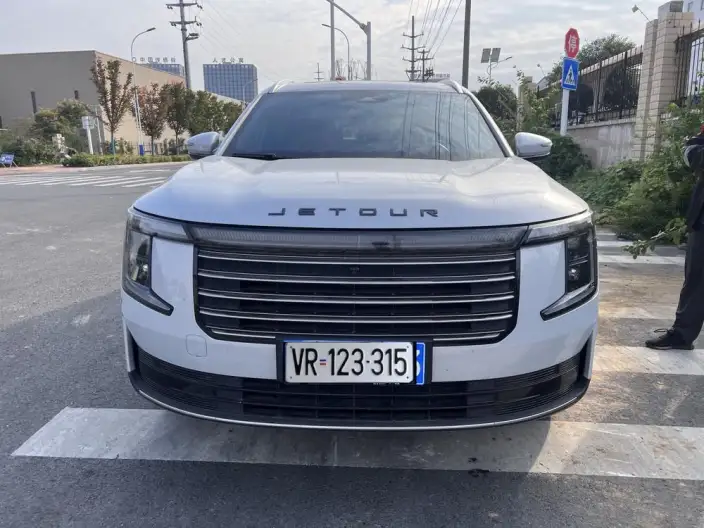 Jetour X70 L 2026 Model 1.5TD 7DCT Luxury Model