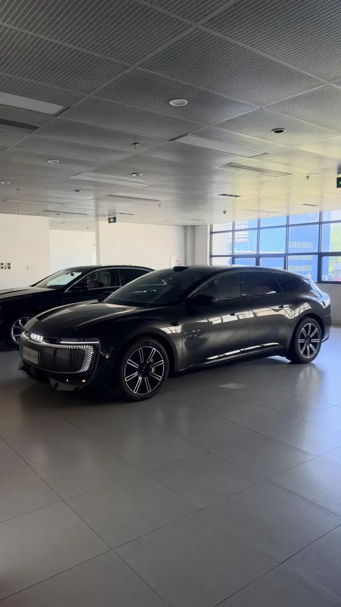 AUDI E5 Sportback 2026 Model Pioneer quattro Model – фото 1