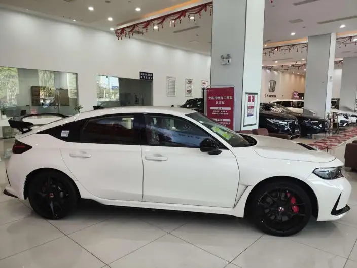 Honda Civic Imported 2023 Model 420TURBO TYPE R – фото 7