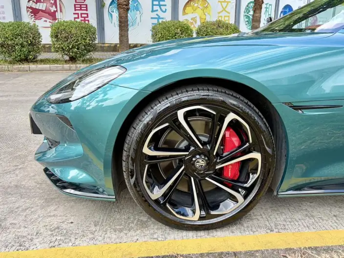 MG Cyberster 2026 Model 520km Legend 4WD Edition