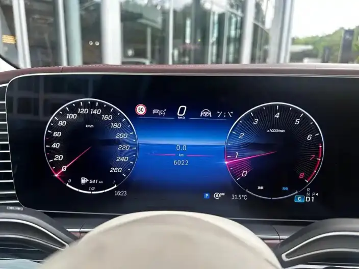Maybach GLS 2025 Model GLS 480 4MATIC – фото 9