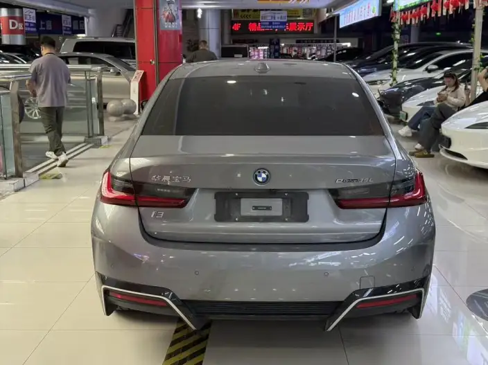 BMW i3 2023 Model eDrive35L – фото 3