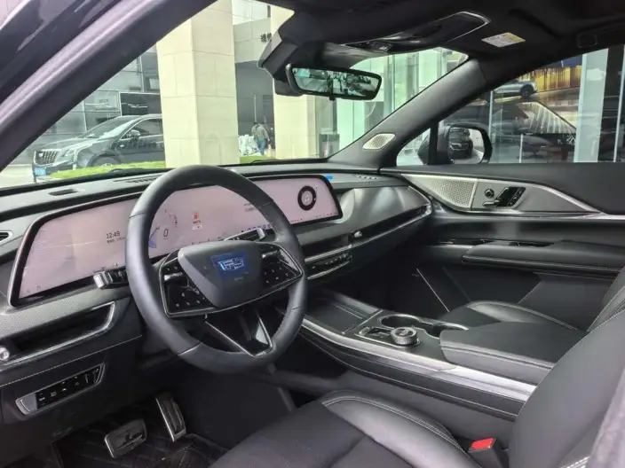 Cadillac XT5 2025 Model 28T 4WD Noble Model – фото 8
