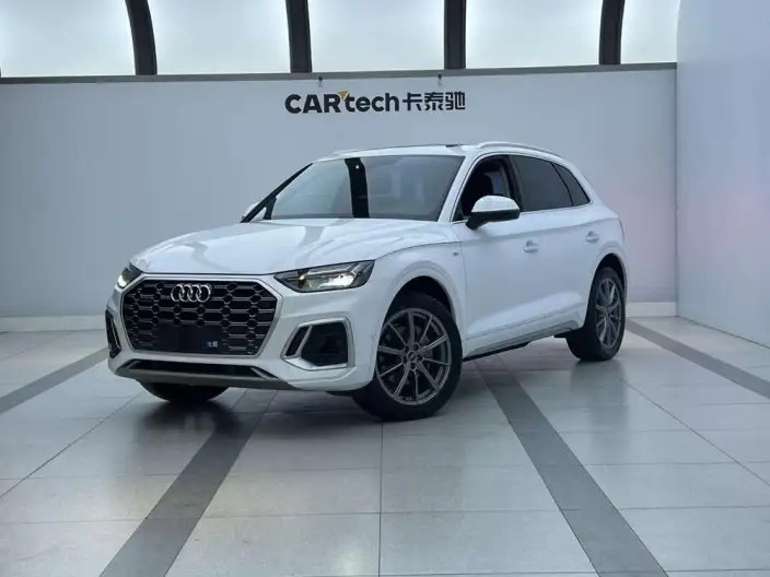 Audi Q5L 2022 Model 40T Luxury Dynamic Model – фото 1