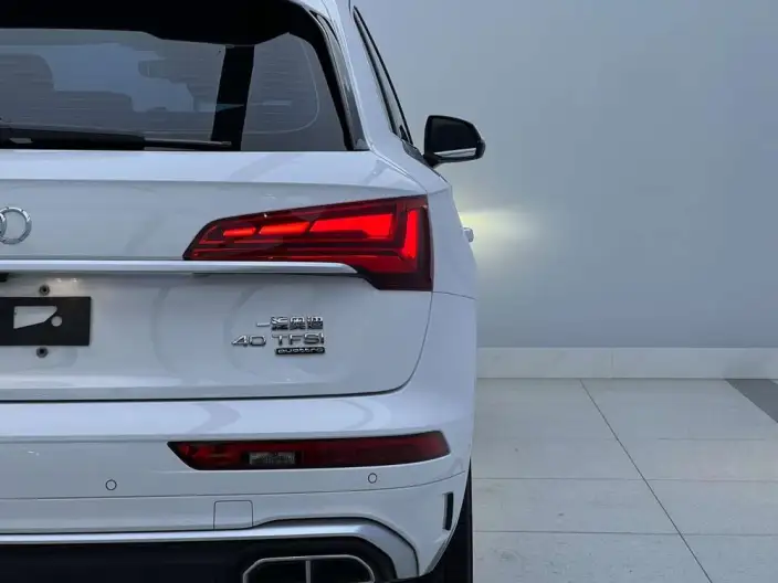 Audi Q5L 2022 Model 40T Luxury Dynamic Model – фото 5