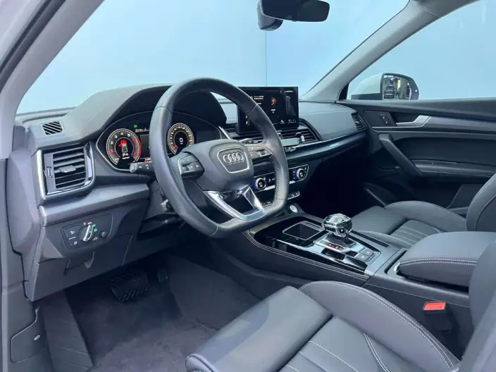 Audi Q5L 2022 Model 40T Luxury Dynamic Model – фото 8