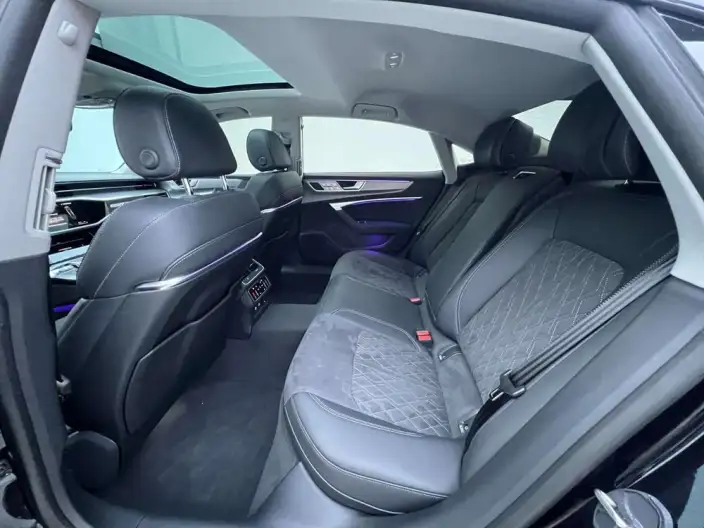Audi A7 L 2024 Model 45 TFSI quattro Black Samurai Edition – фото 9
