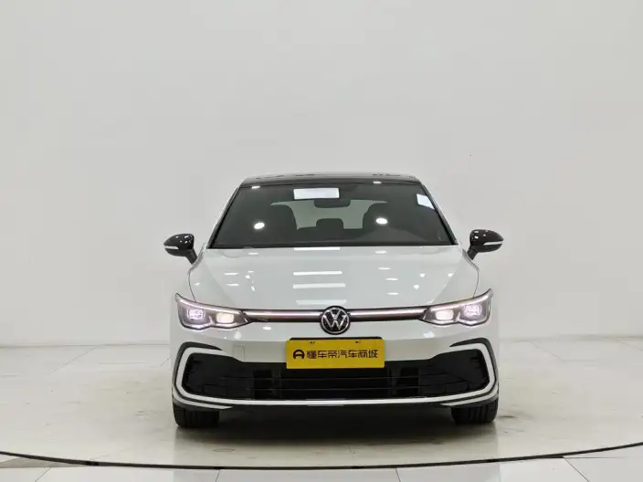 Volkswagen Golf 2023 Model 280TSI DSG R-Line Lite – фото 2