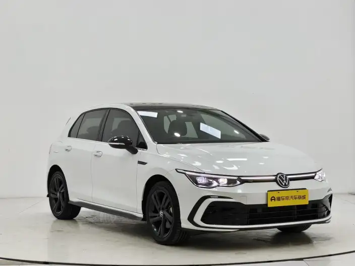 Volkswagen Golf 2023 Model 280TSI DSG R-Line Lite – фото 3