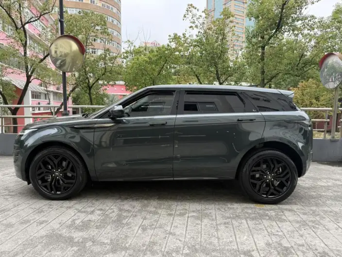 Range Rover Evoque 2023 Model Aurora L 249PS R-Dynamic Deluxe Edition