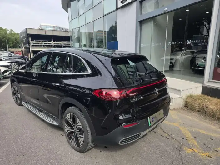 Mercedes-Benz EQE SUV 2024 Model EQE SUV 500 4MATIC Deluxe Edition – фото 4