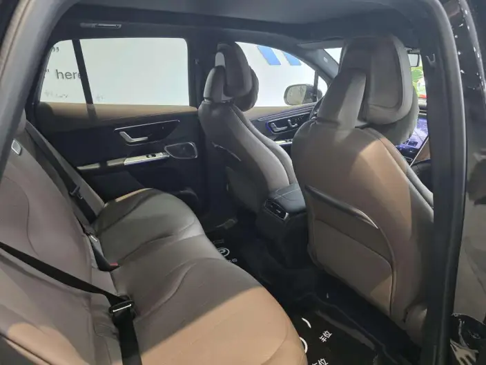 Mercedes-Benz EQE SUV 2024 Model EQE SUV 500 4MATIC Deluxe Edition – фото 9