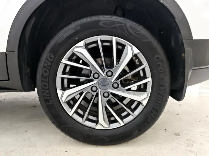 Geely Binyue 2021 Model 240T Manual Gold Edition – фото 9