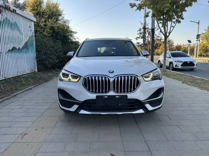 BMW X1 2022 Model sDrive20Li Fashion Model – фото 2