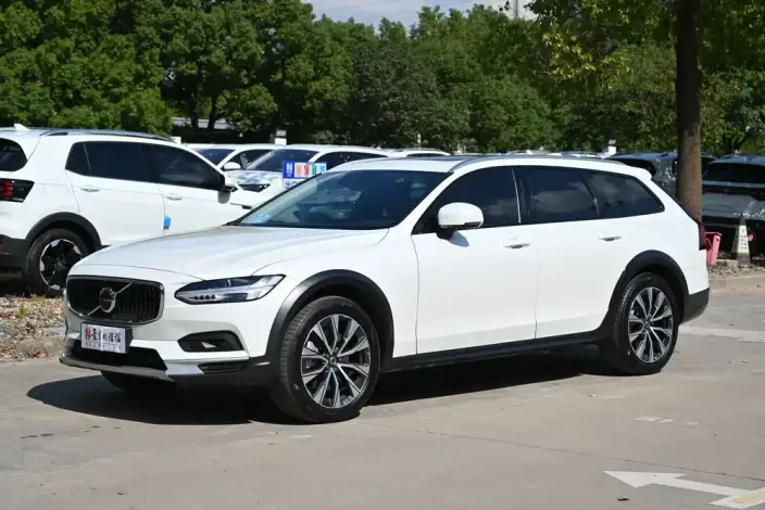 Volvo V90 2021 Model Cross Country B5 AWD Zhiyuan Edition