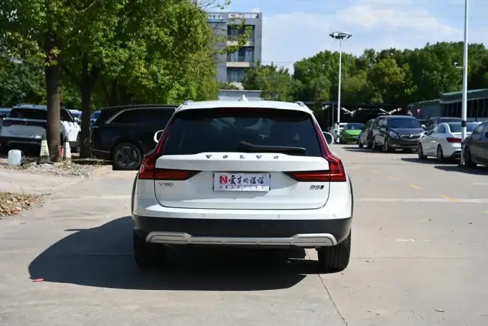 Volvo V90 2021 Model Cross Country B5 AWD Zhiyuan Edition