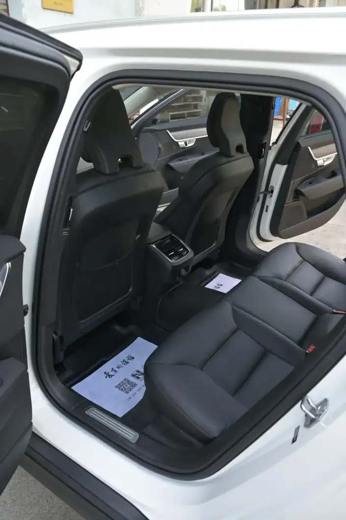Volvo V90 2021 Model Cross Country B5 AWD Zhiyuan Edition – фото 6