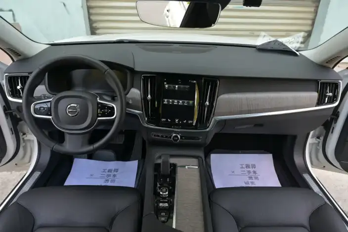 Volvo V90 2021 Model Cross Country B5 AWD Zhiyuan Edition – фото 7